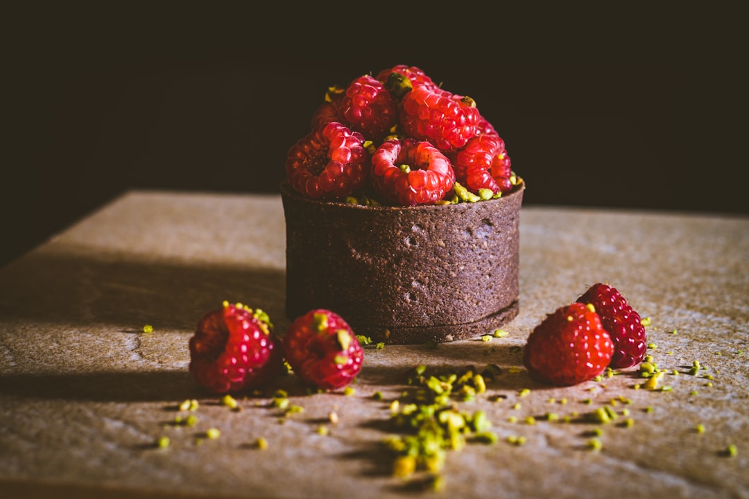 découvrez notre recette facile et délicieuse de mousse au chocolat maison, parfaite pour un dessert gourmand et léger.