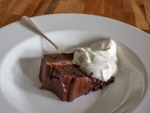 découvrez notre gâteau au chocolat et patate douce, un dessert moelleux et savoureux alliant douceur et gourmandise parfaite pour toutes les occasions.